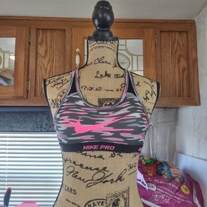 Nike Pro| Sports Razorback Bra Medium